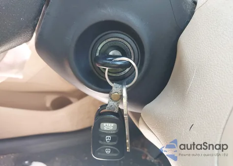 2013 Hyundai Elantra Gls z USA, uszkodzony, nr VIN 5NPDH4AE3DH187254